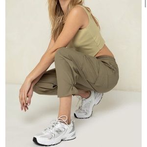 NWT Oak + Fort Cargo Style Pant